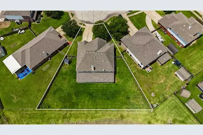 8206 Shady Grove Street, Baytown, TX 77523 - Photo 45