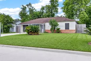 9211 Clearway Dr, Houston, TX 77033 - Photo 3
