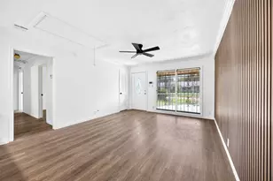 9211 Clearway Dr, Houston, TX 77033 - Photo 9