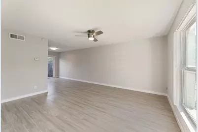 5005 Manor Road #122, Austin, TX 78723 - Photo 11