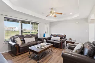 2159 Settlers Ct Dr, Sealy, TX 77474 - Photo 9