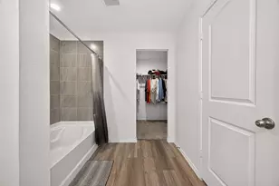 2074 Legacy Hills Dr, Houston, TX 77067 - Photo 37