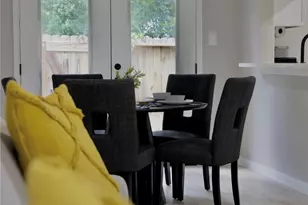 14 Redberry Ct, The Woodlands, TX 77381 - Photo 3