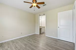 18800 Egret Bay Blvd, Webster, TX 77058 - Photo 9