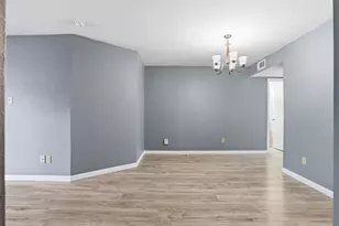 18800 Egret Bay Blvd, Webster, TX 77058 - Photo 3