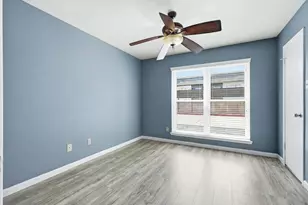 18800 Egret Bay Blvd, Webster, TX 77058 - Photo 15