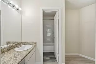 18800 Egret Bay Blvd, Webster, TX 77058 - Photo 11