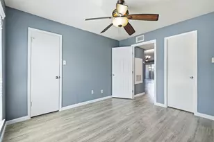18800 Egret Bay Blvd, Webster, TX 77058 - Photo 17