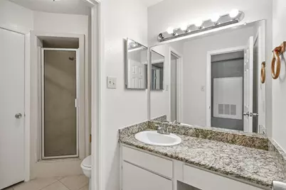 18800 Egret Bay Boulevard #1007, Webster, TX 77058 - Photo 13