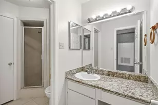 18800 Egret Bay Blvd, Webster, TX 77058 - Photo 13