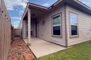 6409 Hollock Meadows Ln, Houston, TX 77048 - Photo 23