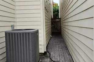 9821 Meredith Elise Ct, Houston, TX 77025 - Photo 27