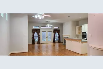 9821 Meredith Elise Court, Houston, TX 77025 - Photo 7