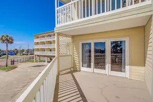 6300 Seawall Blvd, Galveston, TX 77551 - Photo 19