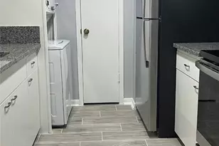 12633 Memorial Dr, Houston, TX 77024 - Photo 11