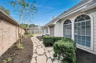 731 Avery Dr, Sugar Land, TX 77479 - Photo 41