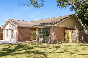 13427 Boonway Dr, Houston, TX 77045 - Photo 3