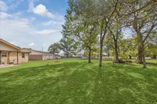 1129 Atchison St, Sealy, TX 77474 - Photo 11