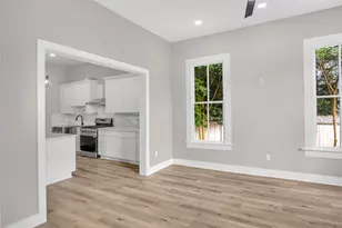 614 11th St, Galveston, TX 77550 - Photo 7