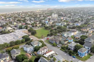 614 11th St, Galveston, TX 77550 - Photo 35