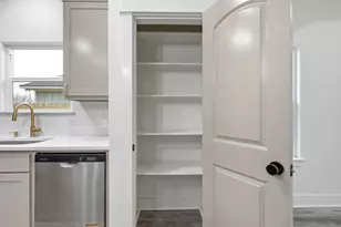 205 Lock Ln, Bryan, TX 77803 - Photo 11