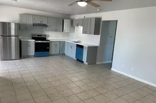 909 University Blvd, Galveston, TX 77550 - Photo 5