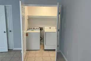 909 University Blvd, Galveston, TX 77550 - Photo 9