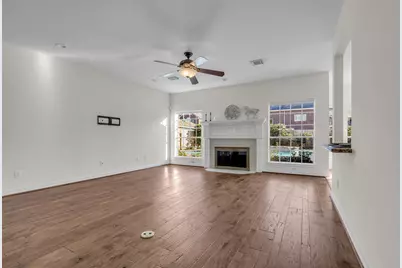 3815 Hogan Court, Sugar Land, TX 77479 - Photo 9