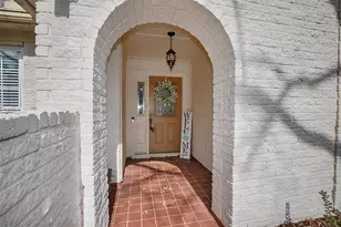 15719 Crestbrook Dr, Houston, TX 77059 - Photo 3