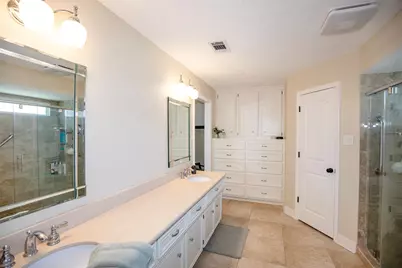 15719 Crestbrook Drive, Houston, TX 77059 - Photo 25