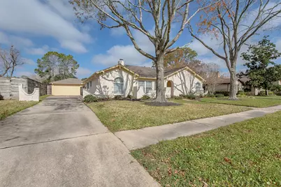 15719 Crestbrook Drive, Houston, TX 77059 - Photo 35
