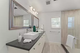 10611 Deerwood Rd, Houston, TX 77042 - Photo 19