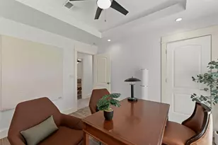 10611 Deerwood Rd, Houston, TX 77042 - Photo 11