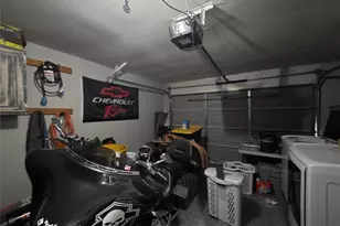 8646 Flower Path St, Houston, TX 77044 - Photo 25