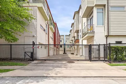 1630 Dennis Street, Houston, TX 77004 - Photo 3