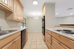 32 Marabou Pl, The Woodlands, TX 77380 - Photo 7