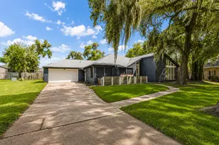 14 Seminole Ln, West Columbia, TX 77486 - Photo 1