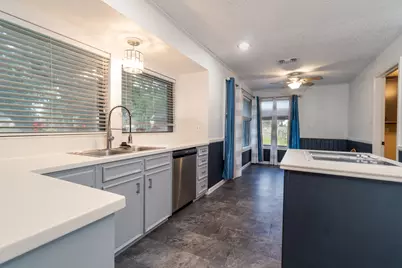 14 Seminole Lane, West Columbia, TX 77486 - Photo 9