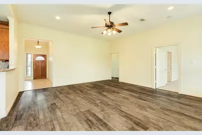 120 Mallard Drive, Clute, TX 77531 - Photo 9