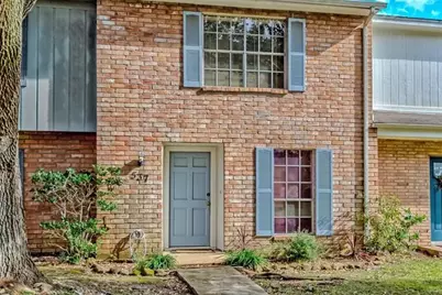 537 Longmeadow Street, Beaumont, TX 77707 - Photo 1