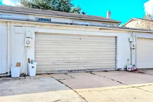 537 Longmeadow St, Beaumont, TX 77707 - Photo 31
