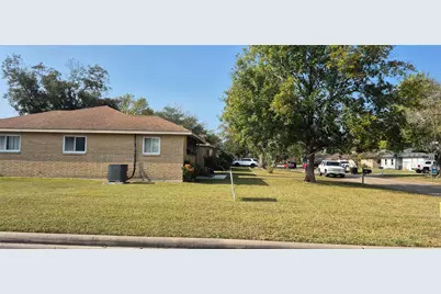 304 Avondale Lane, Friendswood, TX 77546 - Photo 5