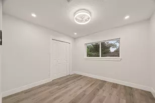 12711 Claygate Dr, Houston, TX 77047 - Photo 11