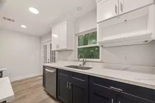 12711 Claygate Dr, Houston, TX 77047 - Photo 3