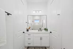 5216 Green Pine Tree Dr, Houston, TX 77018 - Photo 15