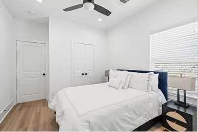 5216 Green Pine Tree Drive, Houston, TX 77018 - Photo 25