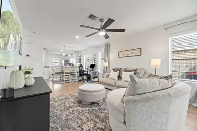 7207 Clover Chase Drive, Katy, TX 77493 - Photo 5