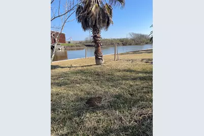 771 County Road 299, Sargent, TX 77414 - Photo 3