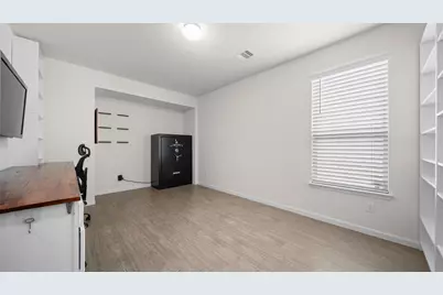 2515 Hawthorn Park Court, Houston, TX 77038 - Photo 7