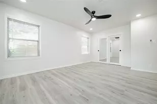 5027 Darnell St, Houston, TX 77096 - Photo 9